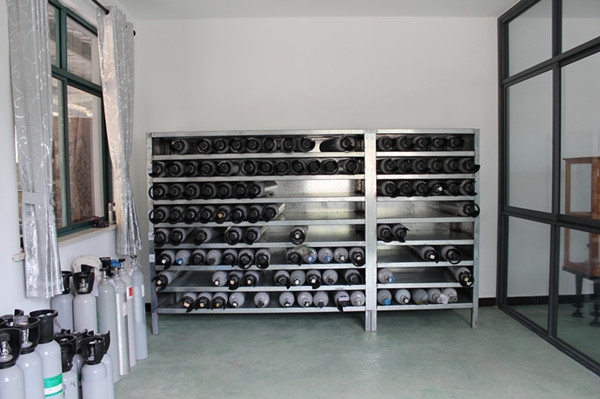 乙炔钢瓶正确存放的注意事项